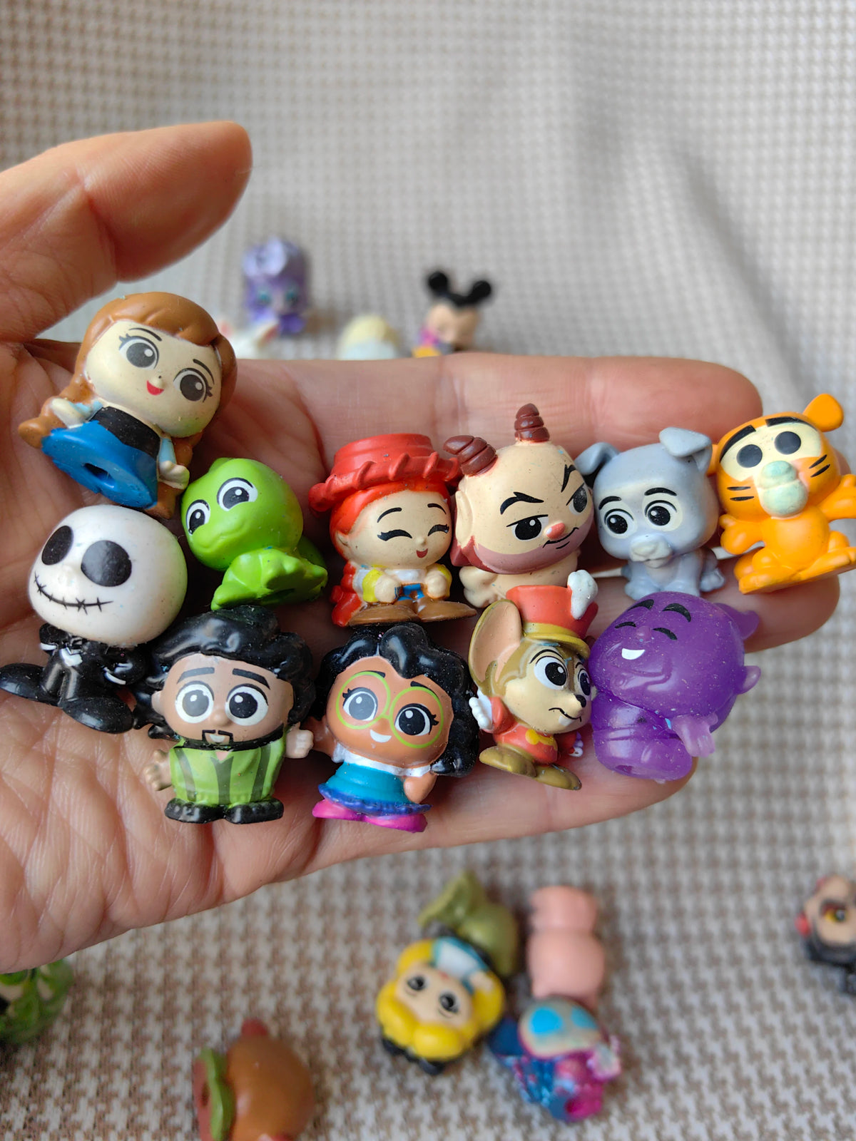 6Pcs mini PVP lovel movie  princess pets software Figure Model Limited Collection Toy Gift For Child Boy Girl Adult