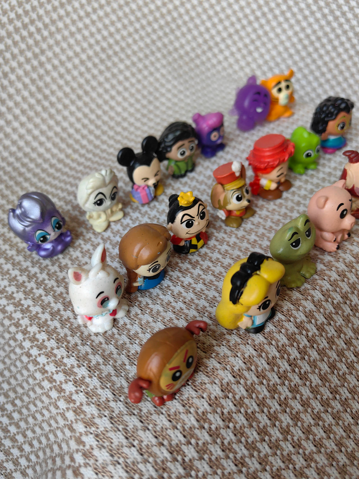 6Pcs mini PVP lovel movie  princess pets software Figure Model Limited Collection Toy Gift For Child Boy Girl Adult