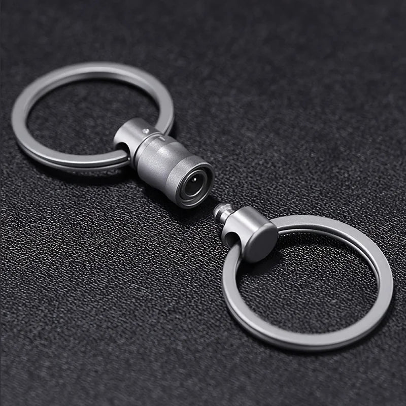 Titanium Alloy 360-Degree Rotating Self-Locking Keychain — Quick-Release Key Fob with Retractable Design and Carabiner Clip